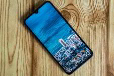Обзор Xiaomi Mi 9 SE - компактный и немного упрощенный флагман