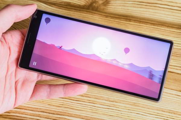 Обзор Sony Xperia 10 - самобытный среднебюджетник с экраном 21:9