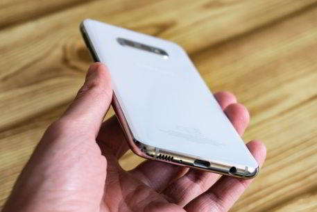 Обзор Samsung Galaxy S10e — лучший компактный флагман