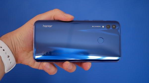 Обзор смартфона Huawei Honor 10 Lite: кандидат в преемники