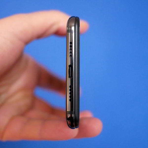 Обзор смартфона Xiaomi Mi Mix 3: безрамочный слайдер без "родинки" и "челки"