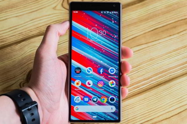 Обзор Sony Xperia 10 - самобытный среднебюджетник с экраном 21:9