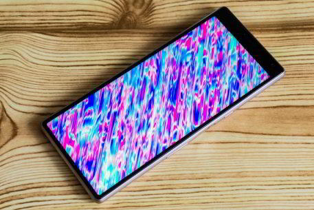Обзор Sony Xperia 10 - самобытный среднебюджетник с экраном 21:9