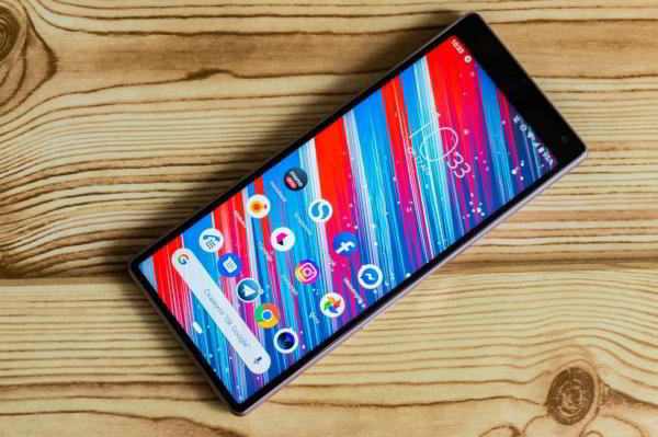 Обзор Sony Xperia 10 - самобытный среднебюджетник с экраном 21:9