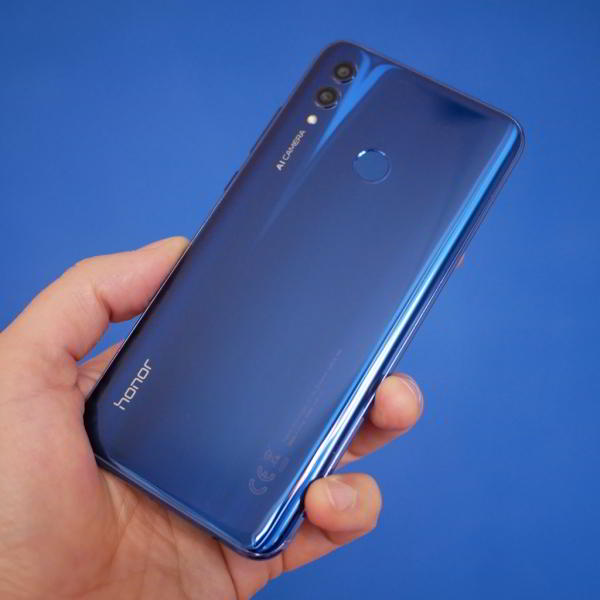 Обзор смартфона Huawei Honor 10 Lite: кандидат в преемники Обзор смартфона Huawei Honor 10 Lite: кандидат в преемники
