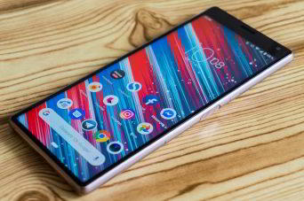 Обзор Sony Xperia 10 - самобытный среднебюджетник с экраном 21:9