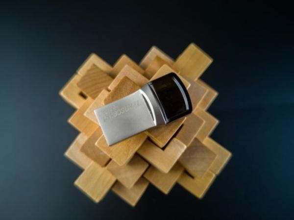 Обзор Transcend JetFlash 890. Самое главное о флешке с USB Type-C