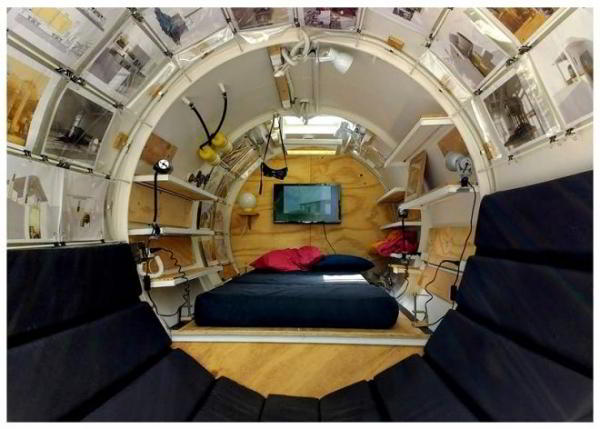 Аргентинский архитектор создал крошечный дом-убежище из топливного бака Аргентинский архитектор создал крошечный дом-убежище из топливного бака