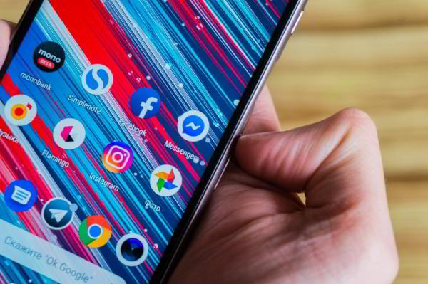 Обзор Sony Xperia 10 - самобытный среднебюджетник с экраном 21:9