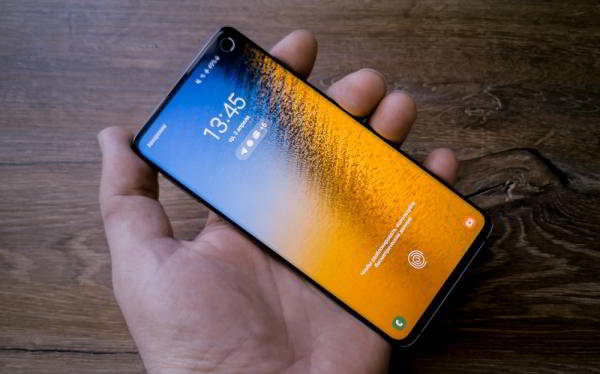 Обзор Samsung Galaxy S10 - юбилейный флагман