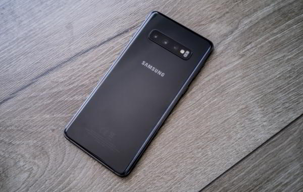 Обзор Samsung Galaxy S10 — юбилейный флагман