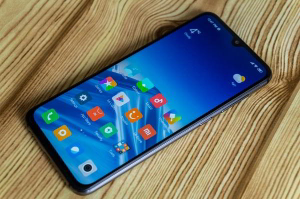 Обзор Xiaomi Mi 9 SE - компактный и немного упрощенный флагман