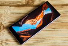 Обзор Sony Xperia 10 - самобытный среднебюджетник с экраном 21:9