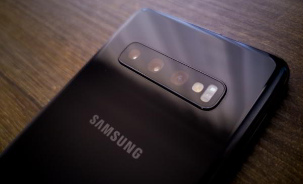 Обзор Samsung Galaxy S10 - юбилейный флагман