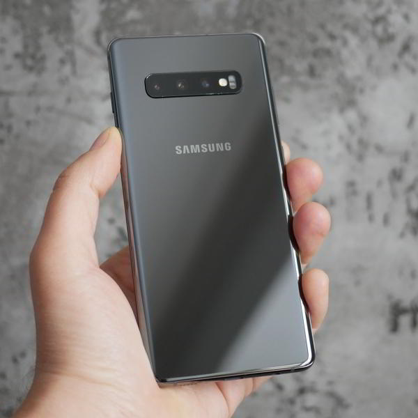 Обзор смартфона Samsung Galaxy S10+: новая планка для флагманов