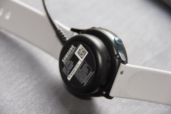 Обзор Samsung Galaxy Watch Active: универсальный солдат