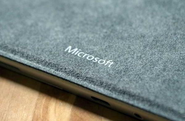Обзор Microsoft Surface Go: странного планшетного компьютера