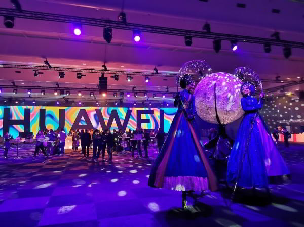 Обзор смартфона Huawei P30 Pro: чемпион по зрению
