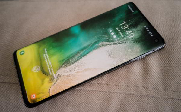 Обзор Samsung Galaxy S10 - юбилейный флагман
