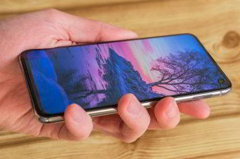 Обзор Samsung Galaxy S10e — лучший компактный флагман