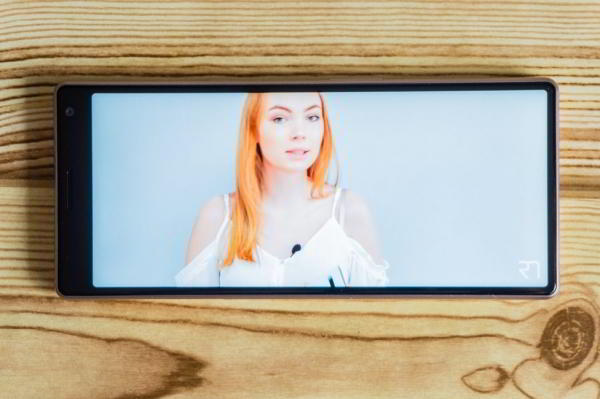 Обзор Sony Xperia 10 - самобытный среднебюджетник с экраном 21:9