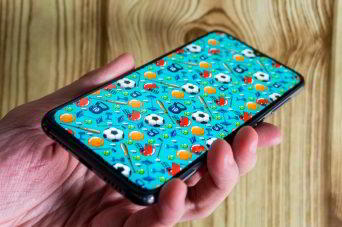 Обзор Xiaomi Mi 9 SE - компактный и немного упрощенный флагман