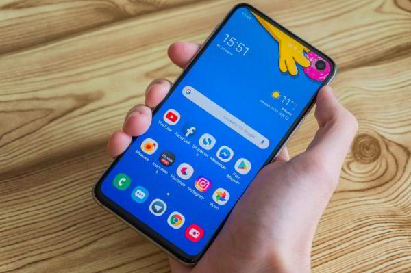Обзор Samsung Galaxy S10e — лучший компактный флагман