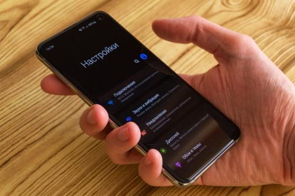 Обзор Samsung Galaxy S10e — лучший компактный флагман