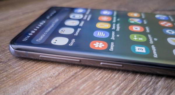 Обзор Samsung Galaxy S10 - юбилейный флагман