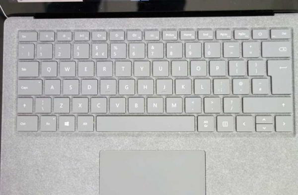 Обзор Microsoft Surface Laptop 2: так должен работать каждый ноутбук с Windows
