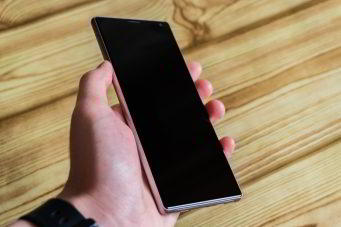 Обзор Sony Xperia 10 - самобытный среднебюджетник с экраном 21:9