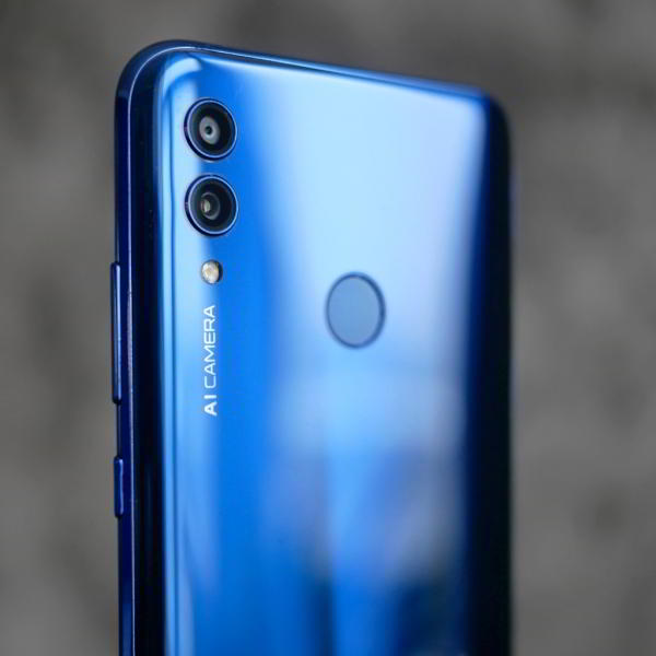 Обзор смартфона Huawei Honor 10 Lite: кандидат в преемники Обзор смартфона Huawei Honor 10 Lite: кандидат в преемники