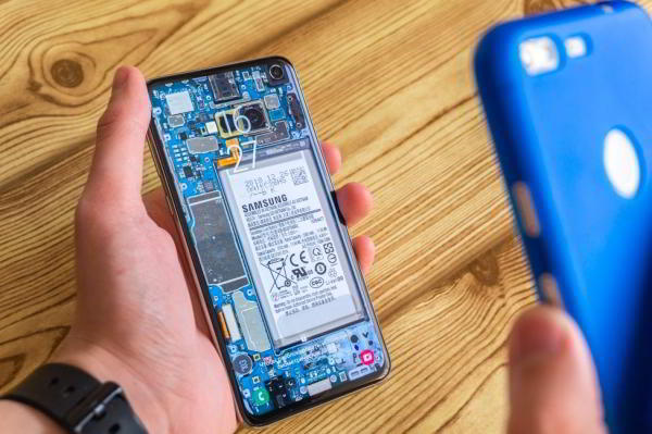 Обзор Samsung Galaxy S10e — лучший компактный флагман