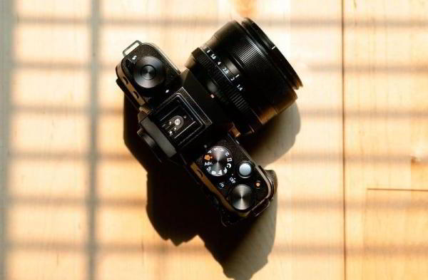 Обзор Fujifilm X-T100: хорошая камера иногда разочаровывает
