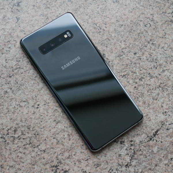 Обзор смартфона Samsung Galaxy S10+: новая планка для флагманов