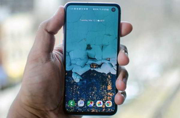 Обзор Samsung Galaxy S10e: почти все навороты по меньшей цене