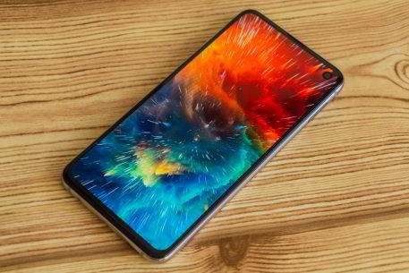 Обзор Samsung Galaxy S10e — лучший компактный флагман
