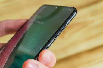 Обзор Samsung Galaxy A30 — самый сбалансированный середнячок?