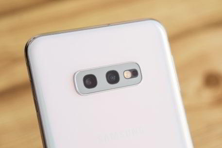 Обзор Samsung Galaxy S10e — лучший компактный флагман