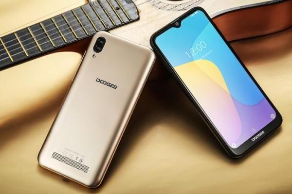 DOOGEE X90 – яркий смартфон для молодых и амбициозных
