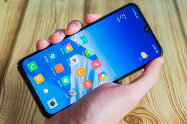 Обзор Xiaomi Mi 9 SE - компактный и немного упрощенный флагман