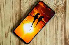 Обзор Xiaomi Mi 9 SE - компактный и немного упрощенный флагман