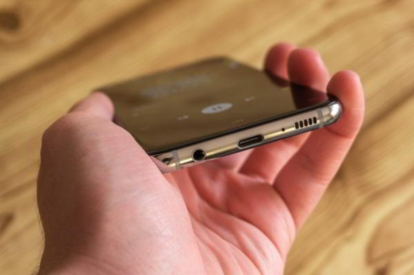 Обзор Samsung Galaxy S10e — лучший компактный флагман