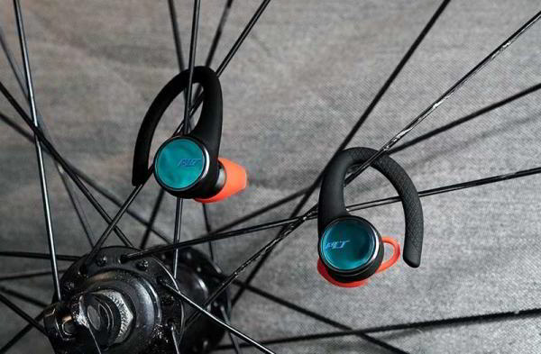 Обзор Plantronics BackBeat Fit 3100: наушники для улицы и бассейна