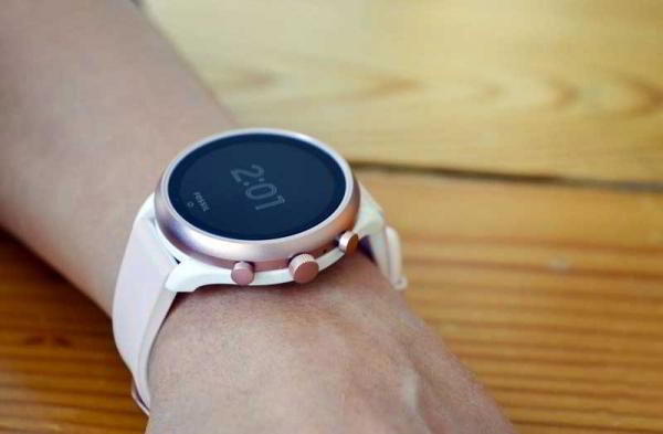 Обзор Fossil Sport стильных умных часов с новыми технологиями Обзор Fossil Sport стильных умных часов с новыми технологиями