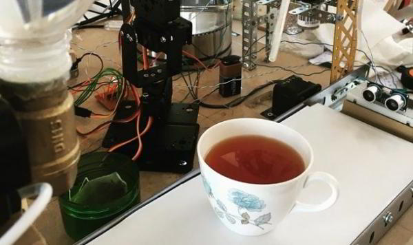 Как заварить чашку идеального чая с помощью чатбота и старого телефона