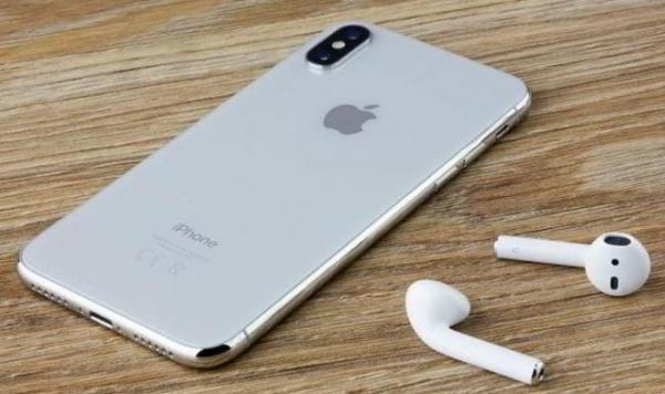 Последняя версия iOS превратила наушники Apple AirPods в инструмент шпиона