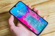 Обзор Samsung Galaxy A40 — компактный средний класс