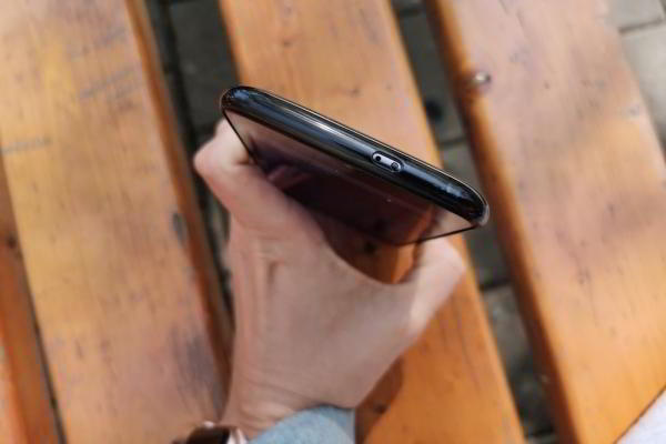 Обзор Xiaomi Mi 9: недорогой флагман