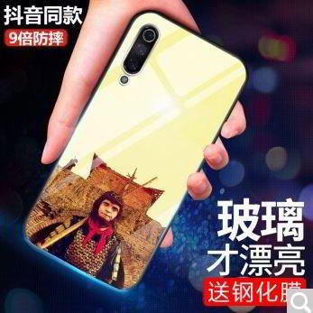 Фотографии Meizu 16Xs в модных защитных чехлах